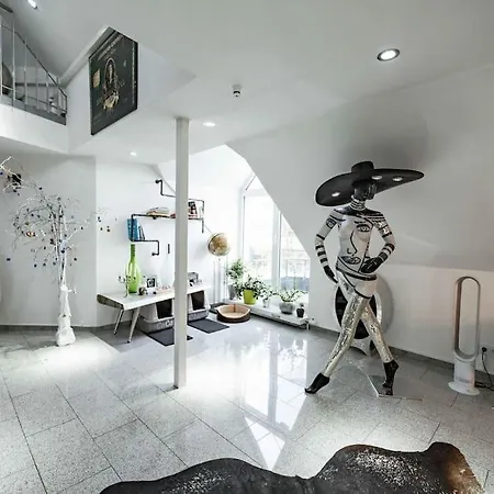 Loftwohnung 270 Qm Mit Fitnesstudio * Кемптен