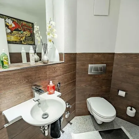 Апартаменты Loftwohnung 270 Qm Mit Fitnesstudio Кемптен