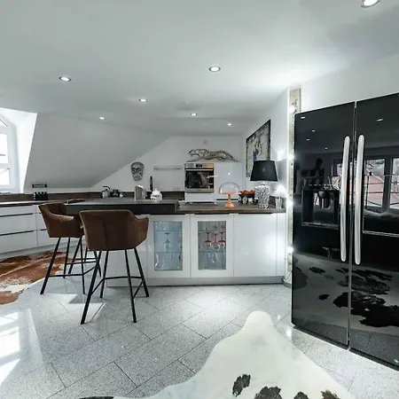 Loftwohnung 270 Qm Mit Fitnesstudio * Кемптен